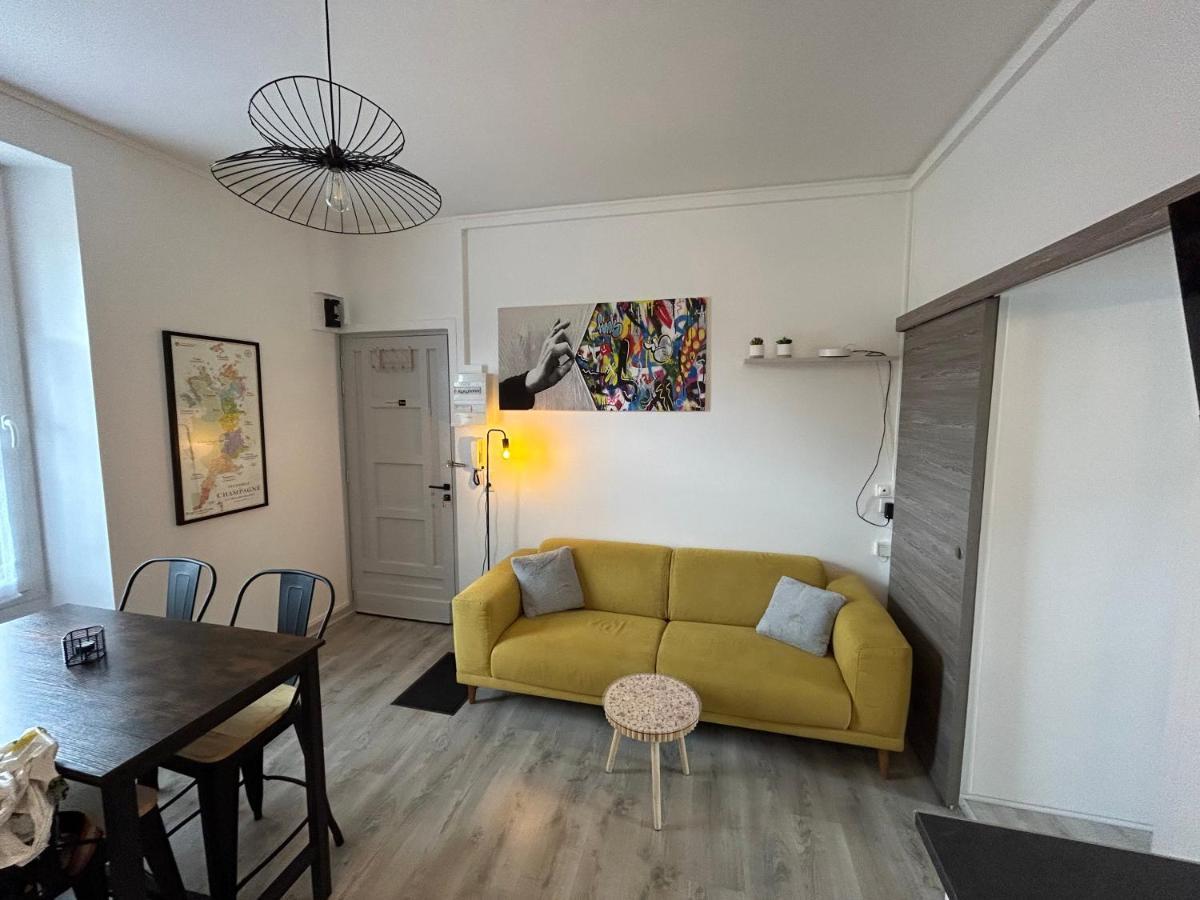 Bienvenue Au Quai 27 Apartment Epernay Exterior photo